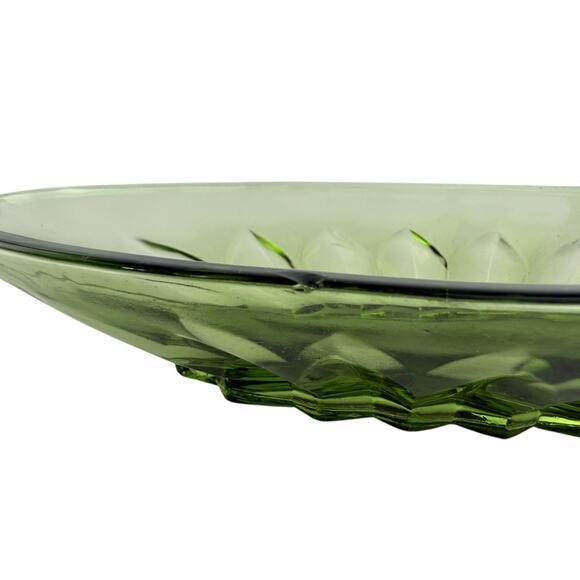 Vintage Green Pressed Glass Oval Serving or Candy Dish, Mid Century Avocado - Picture 4 of 16